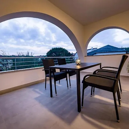 Apartment Zora Lopar