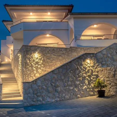 Apartment Zora Lopar