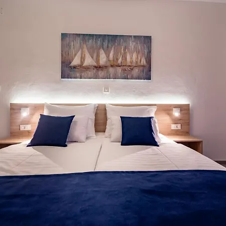 Zora Apartment *