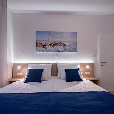 Zora Apartment *