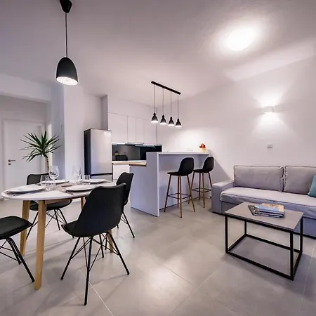 Zora Apartment *