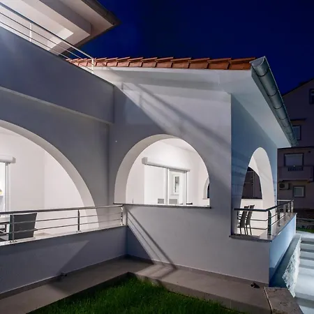 Zora Apartment *